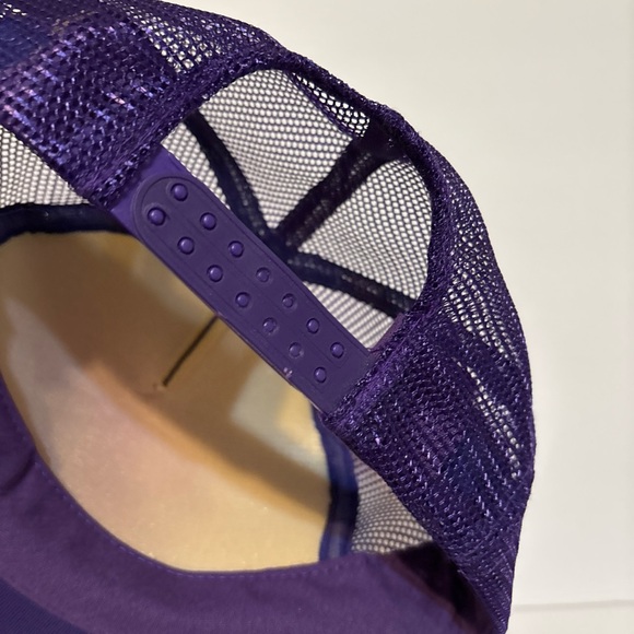 NEW Vintage KIDS NEED HUGS NOT DRUGS Purple SnapBack Trucker Hat - Picture 4 of 7